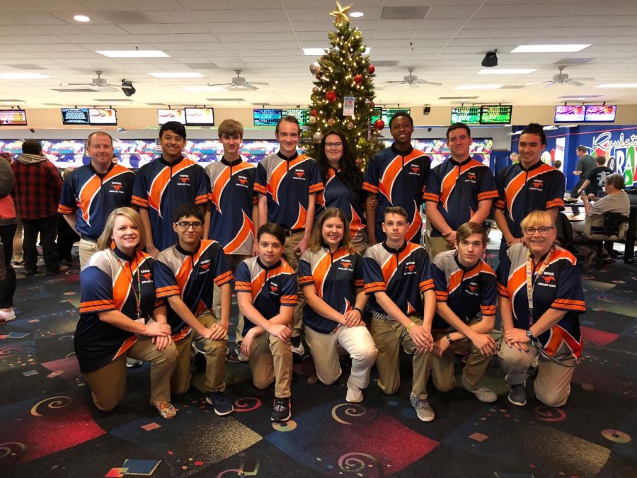 Back row:  Coach Justin Pittsinger, Carlos Guevara, Brendan Kerbel, Zachary Howarth, Natalie Hughes, Brandon Ingram, Braden Holman, Calib "Zak" Fox
Front row: sponsor Elizabeth Murdock, Martin Aguilar, Bryson Rankin, Hailey Spencer, Dylan Pittsinger, Joshua Bair, sponsor LaDonna Spencer
Not pictured: Katy Linford, Coach Marcus Patterson