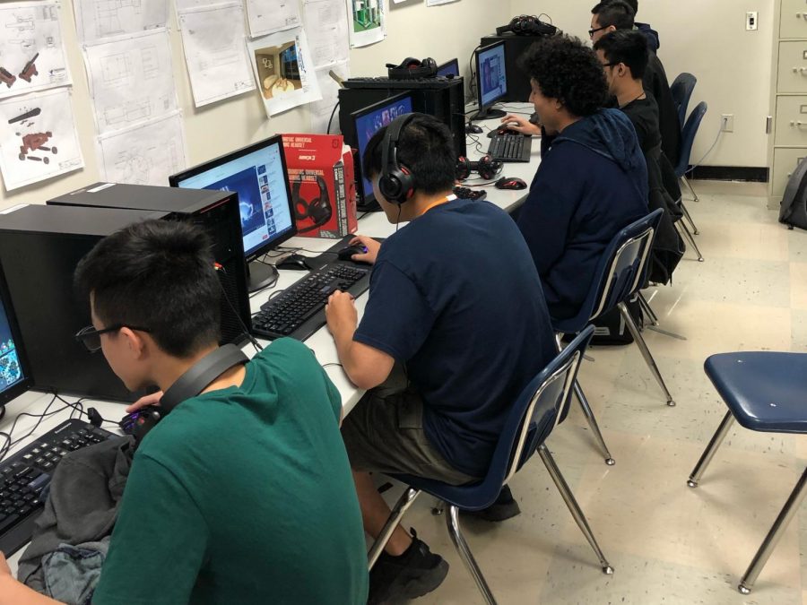 E-sports+team+members+practice+after+school+for+the+upcoming+competition.++This+is+the+first+year+for+the+teams+at+SHS+as+well+as+all+of+the+GISD+high+schools.